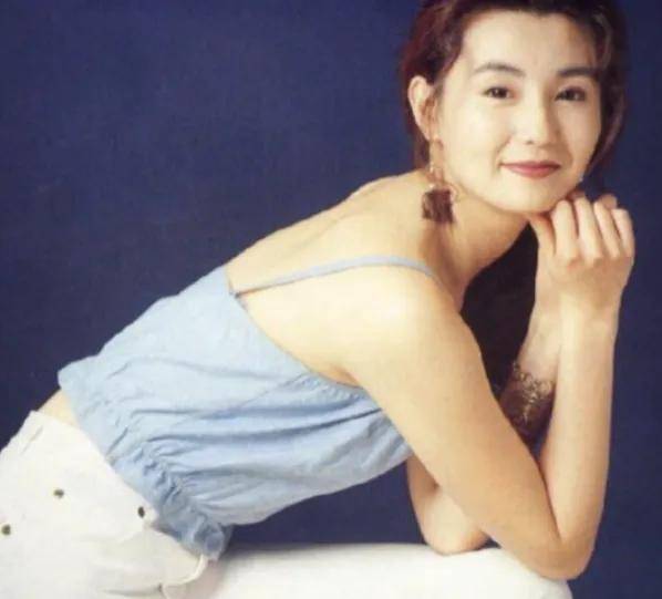 50一60岁一级毛片女人浜的精彩人生，中年女性的魅力绽放，成熟风韵尽显无遗