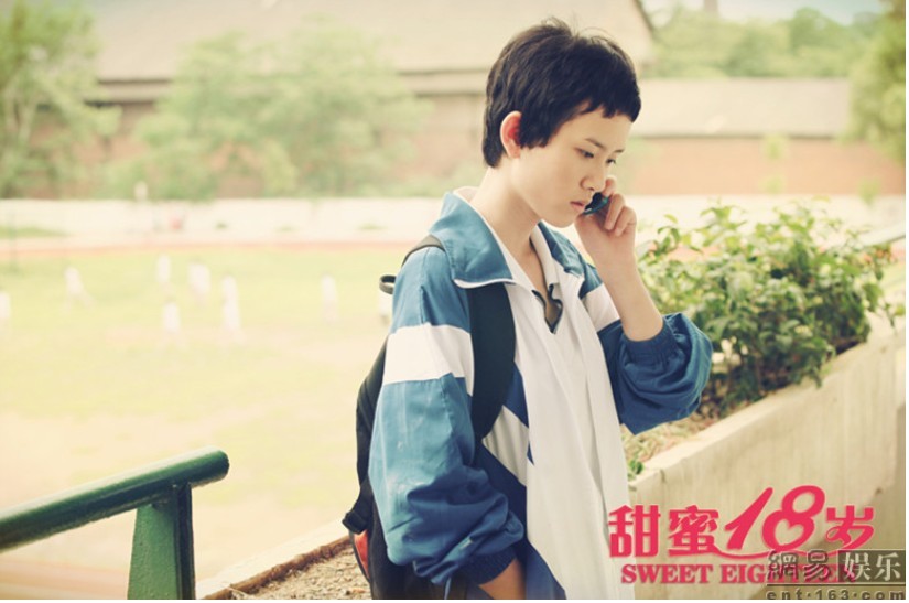 国产学生情侣久久AV一级A片青春爱情故事，甜蜜校园回忆，激情与纯真交织