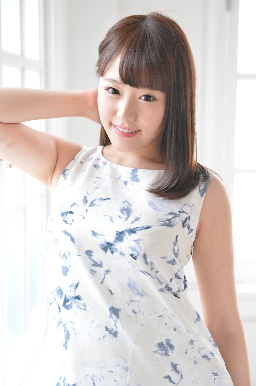 欧美高清俄罗斯极品S102AV浜崎真绪，日本护士野外探险，激情演绎极致诱惑
