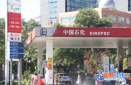 明晚国内油价大涨，车主速看，加满一箱或多花15元，提前加油更划算