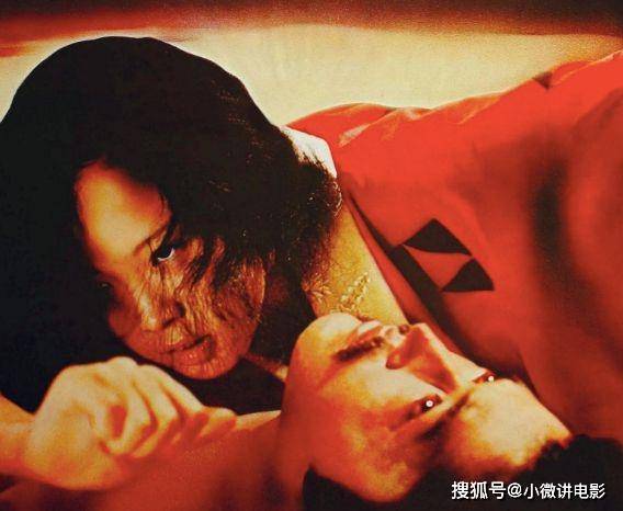 2.女人牲囗A片浜的禁忌诱惑，深夜独处，欲望暗流涌动