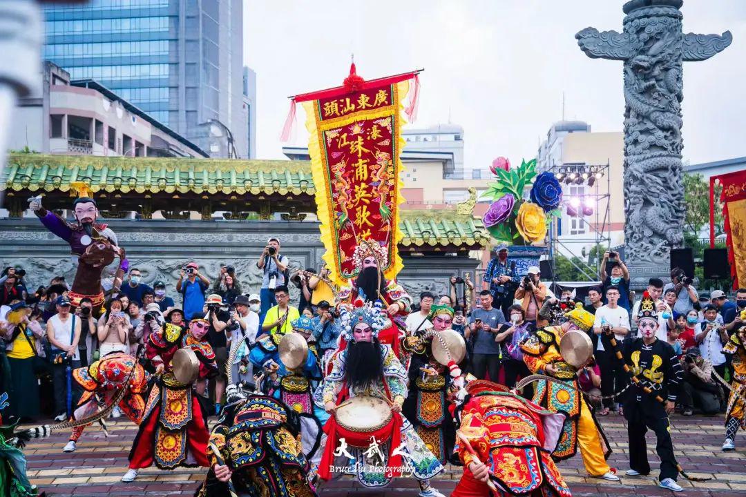 2.台湾风情性爱片探秘，独特视角解读，本土文化交融，情欲美学探索