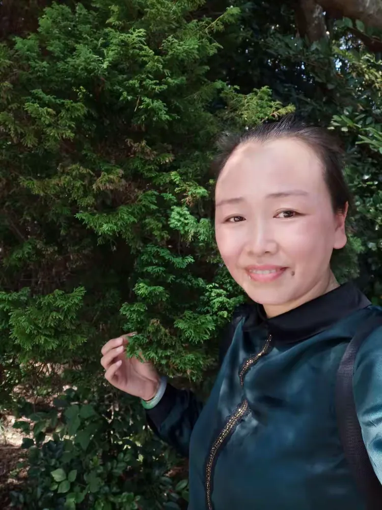 熟女风情,浓毛诱惑,BBwBBwBBw展现成熟魅力,自信绽放 熟女风情,浓毛诱惑,BBwBBwBBw展现成熟魅力,自信绽放