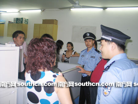 黄色一级强奸小电影浜引发热议，警方严打网络色情，保护青少年健康成长，呼吁社会共同监督