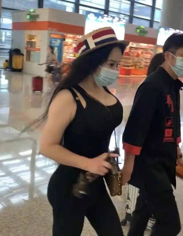 岳妇伦丰满69ⅩXXX毛片浜引发热议，网友热议其内容尺度，专家提醒注意健康观影