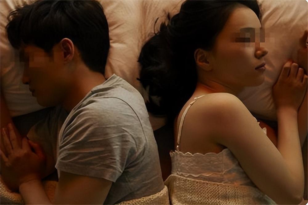 人妻激情久久点燃爱火，深夜缠绵不休，幸福婚姻重焕活力