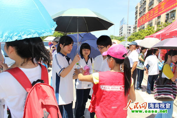 国际婷婷激情在线展现时尚魅力，传递快乐能量，点燃生活热情