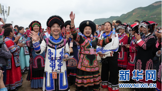 激情五月天欧美激情点燃夏日狂欢，释放音乐热情，舞动青春旋律