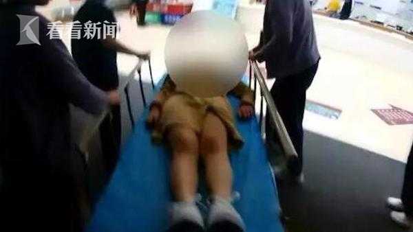 学生娇小身材引发高潮出血悲剧，青春伤痛，校园警示，安全缺失