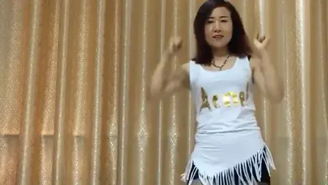 熟妇广场舞X88AV引爆热潮，中老年健身新时尚，舞动健康快乐生活