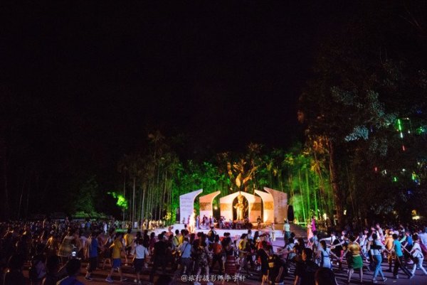 亚洲夜色撩人探索性文化魅力，神秘东方夜生活，独特风情体验