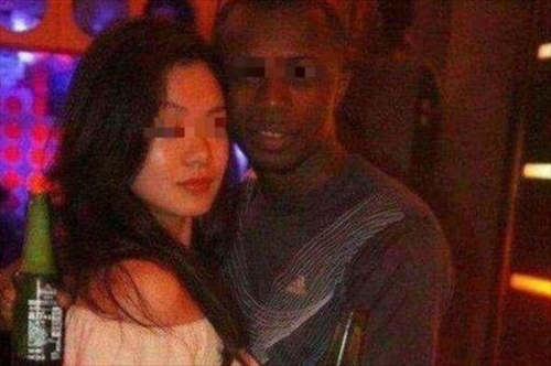 1.人妻与黑人的禁忌之恋引发热议