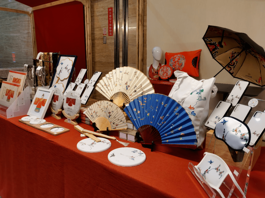 苍井空演绎三级A爱情全过程，揭秘幕后故事，展现真实情感与艺术魅力
