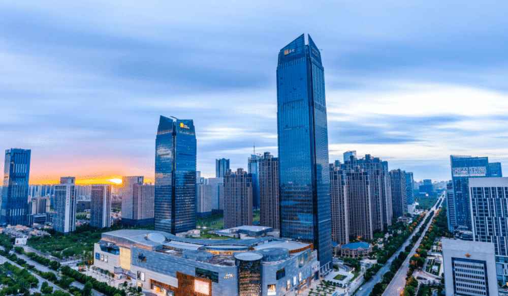 香港理伦探讨城市发展未来趋势，聚焦文化融合，创新科技应用