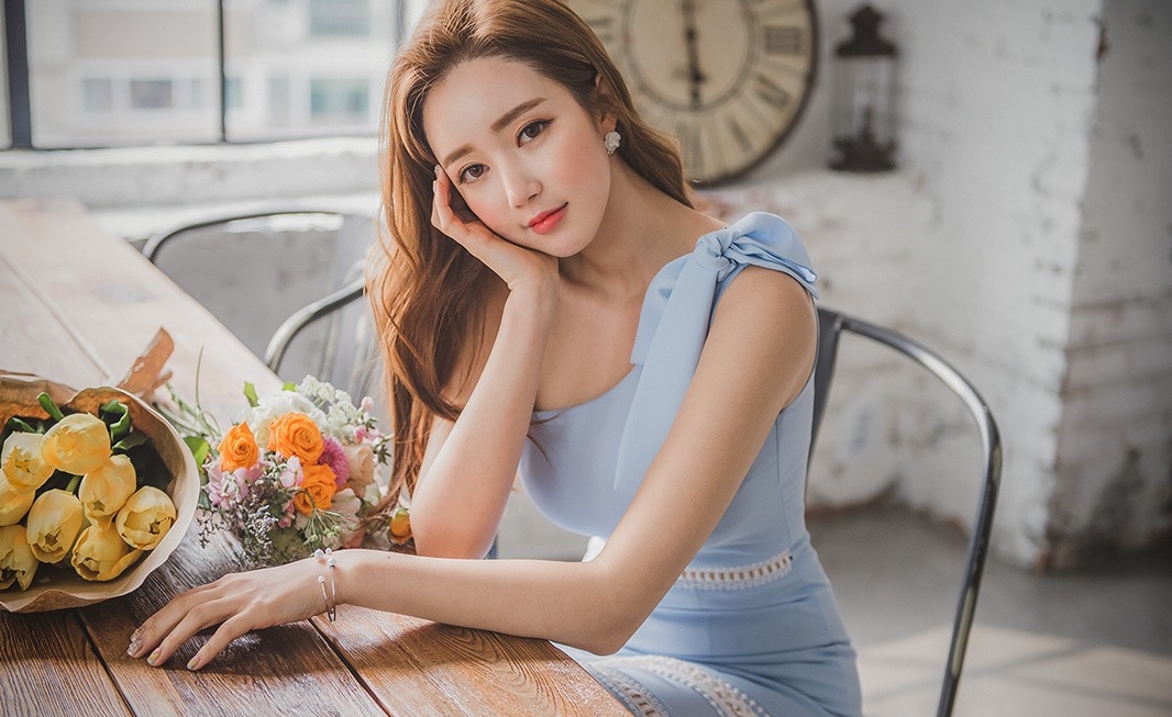 美女洗BB毛太多好看，如何护理更柔顺，轻松打造迷人魅力