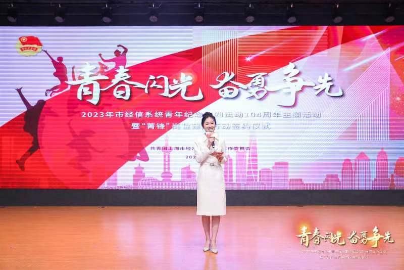 亚洲熟女网分享魅力熟女时尚穿搭，展现自信风采，品味成熟女性独特韵味