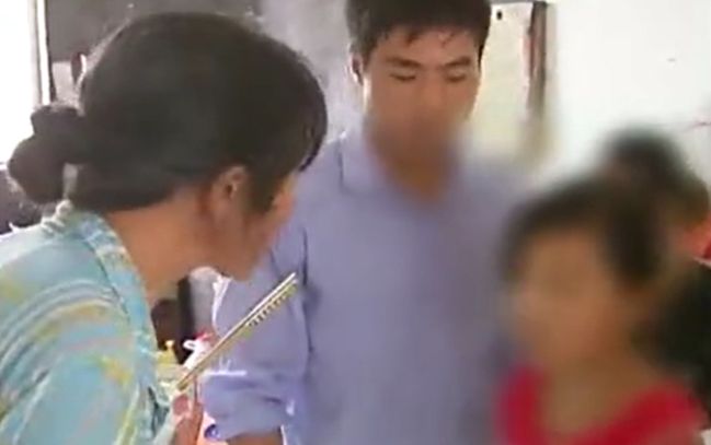 12岁女孩做爱视频曝光引发社会关注，家长需警惕，保护未成年人安全