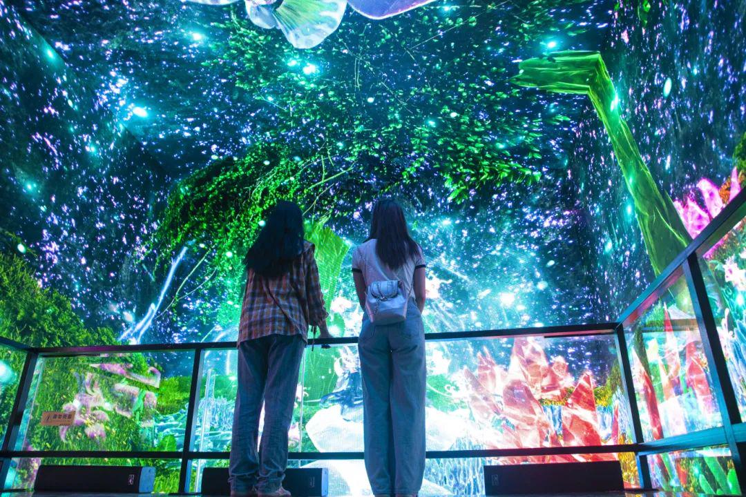 干柴烈火点燃激情探索爱情升温的奥秘，感受炽热爱意，体验美妙交融过程