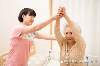 操奶奶的晚年生活与健康秘诀，家庭护理技巧，快乐长寿之道