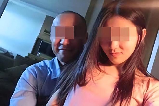 女教师办公室激情片流出，真实偷拍，高清无码，震撼视觉体验