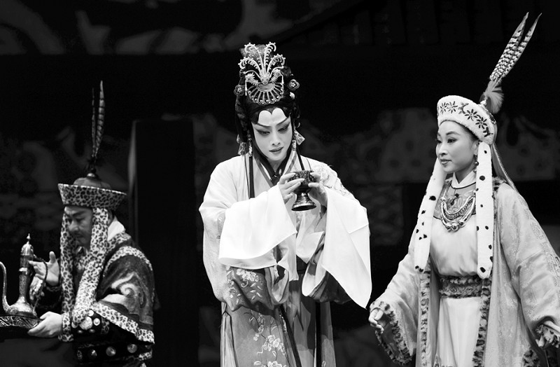 亚洲女性史诗故事 探索传奇人生 激励心灵成长 展现文化魅力