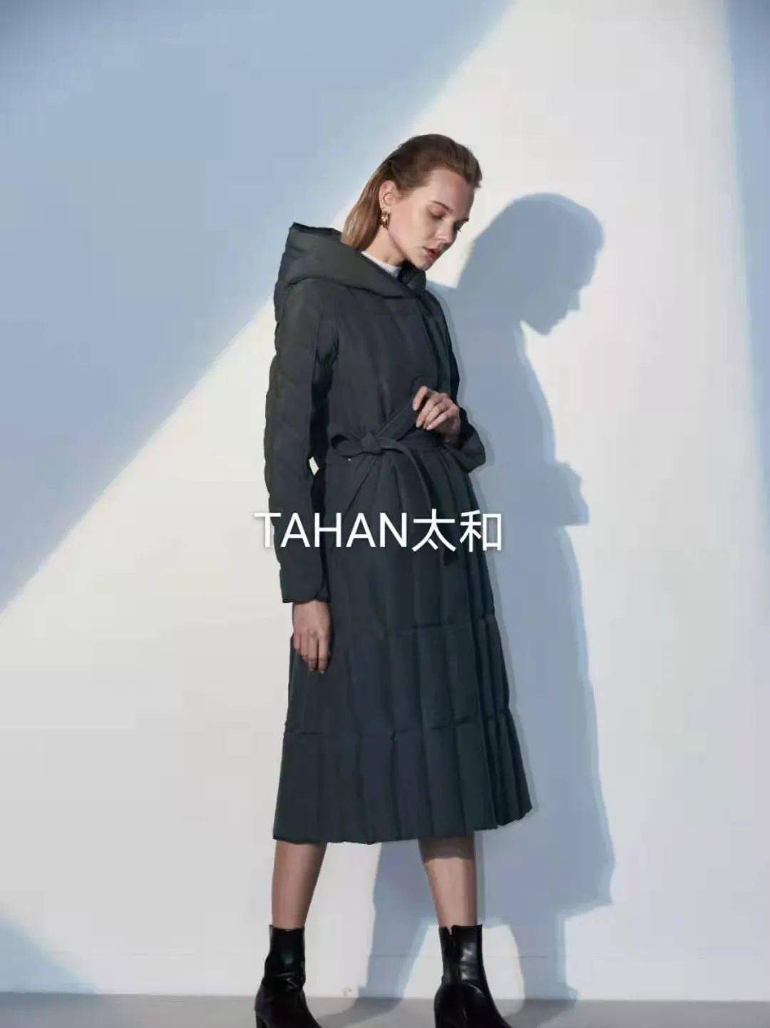 美女jalap火辣身材引爆全网，健身秘诀大公开，快来get同款马甲线