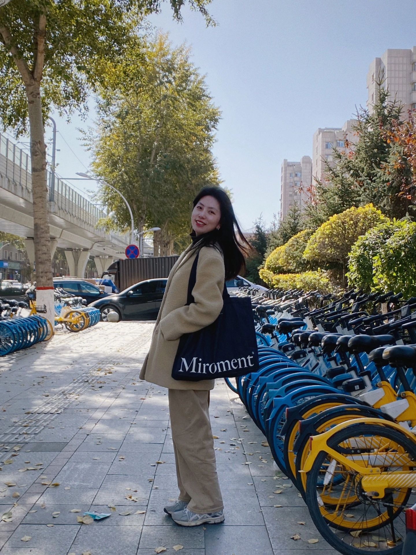 家长群离异少妇分享性高潮经历，情感故事引发热议，真实生活记录