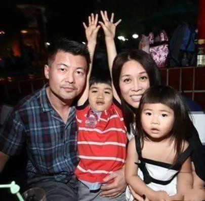 老熟女乱婬一隐秘情事曝光，欲望交织的禁忌游戏，深夜放纵背后的真相