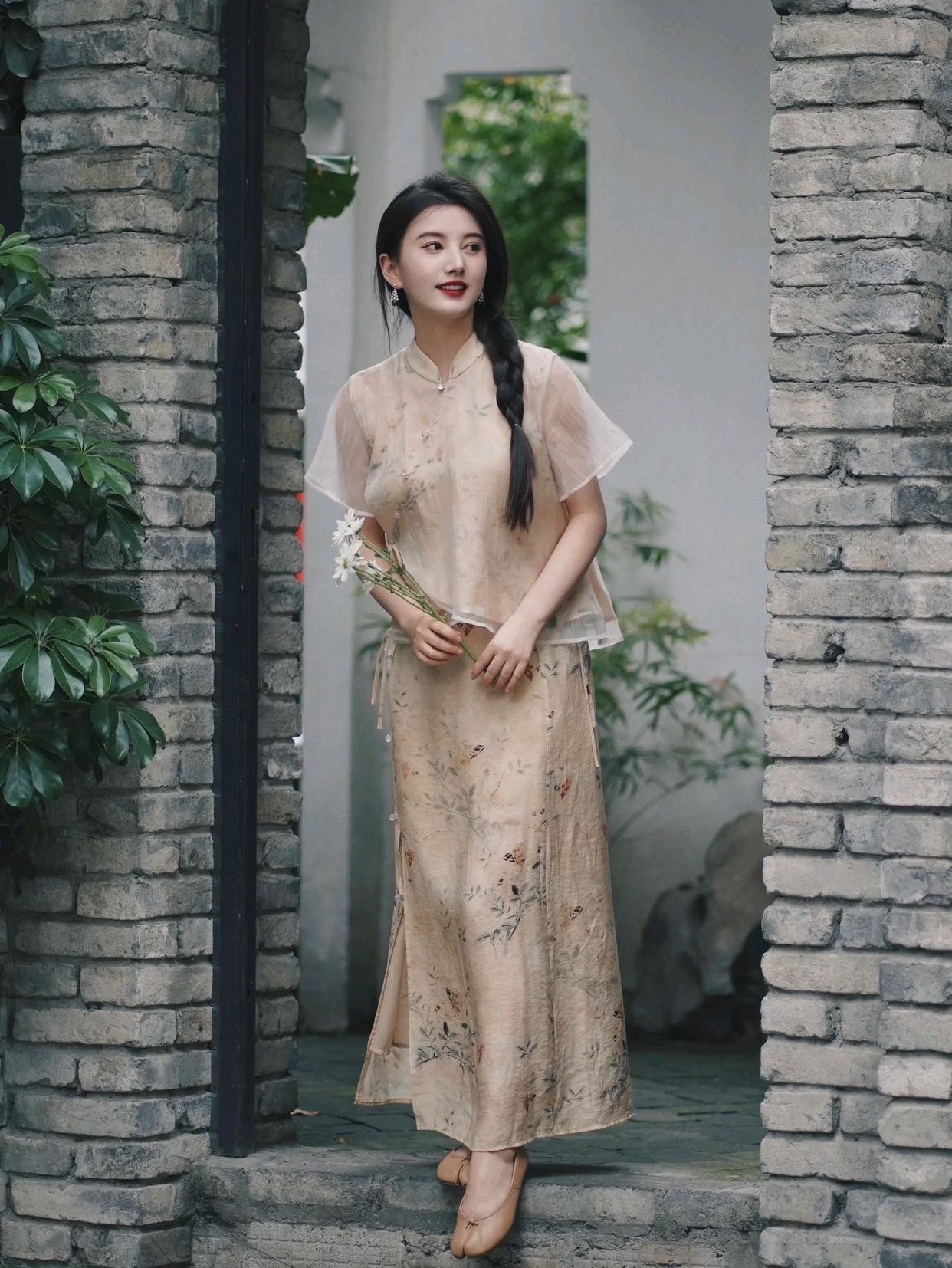 欧美老妇女一区经典怀旧，重温黄金岁月，感受优雅魅力