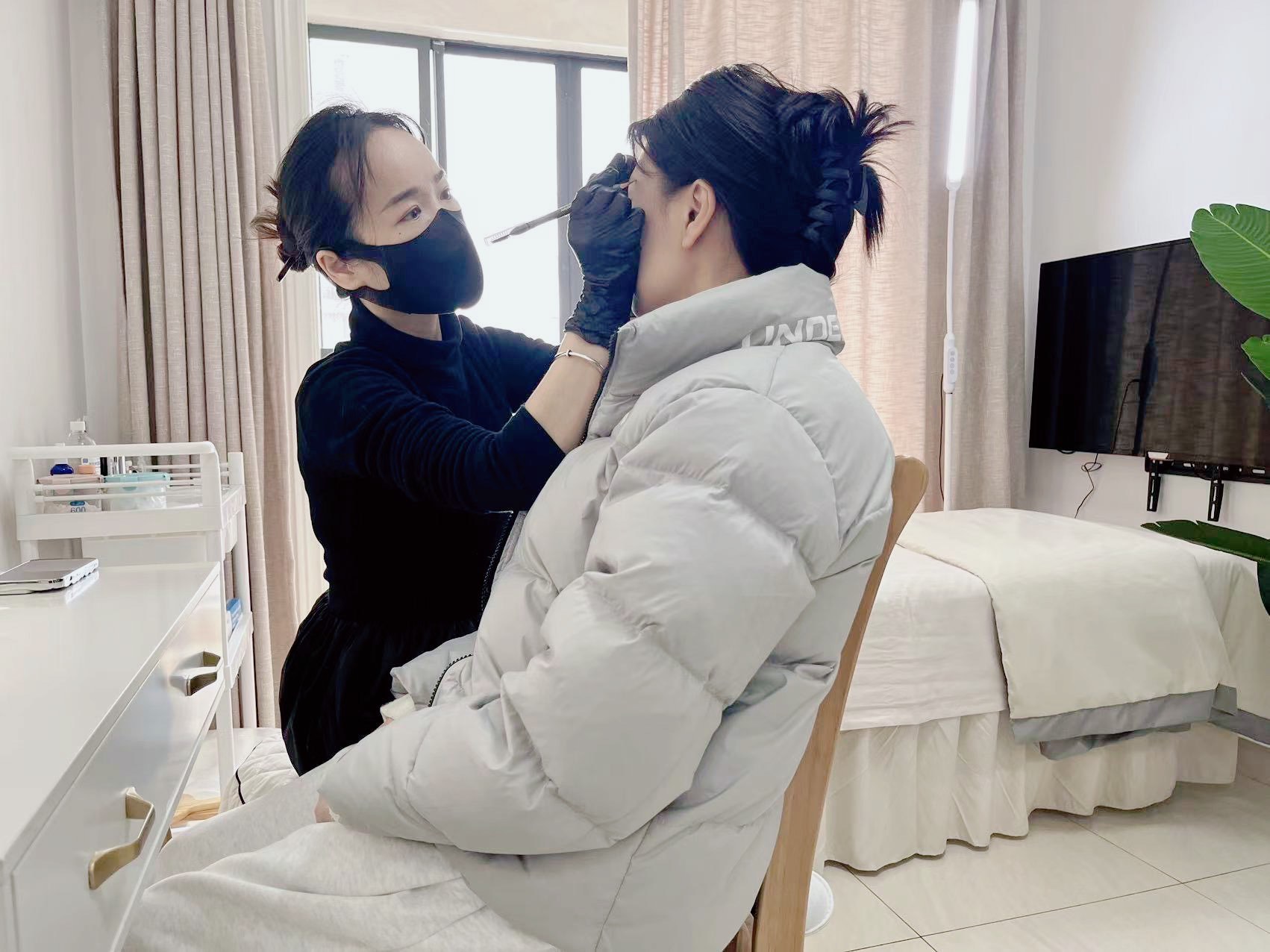 无码A片按摩师按摩高潮，真实体验分享，专业手法带来极致快感，让你欲罢不能