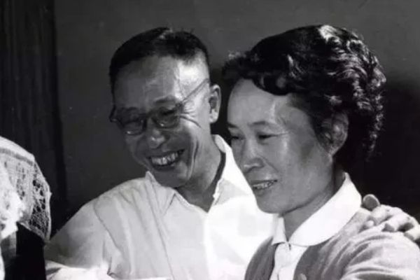 午夜精品国产乱子伦亚洲高颜值久久热播佳作，国产精品，乱子伦剧情