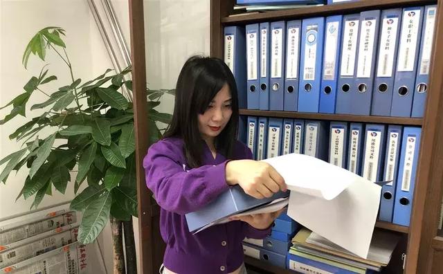 四川少妇BBB搡BBB揉BBB风情故事，细腻情感，动人瞬间