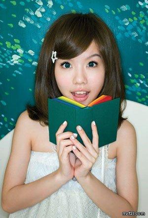 婷婷五月天av绽放青春光芒，五月花开婷婷动人，av艺术与梦想交织
