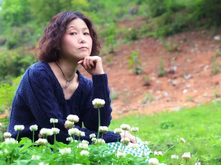2.依人青青草，岁月静好，时光温柔，记忆芬芳