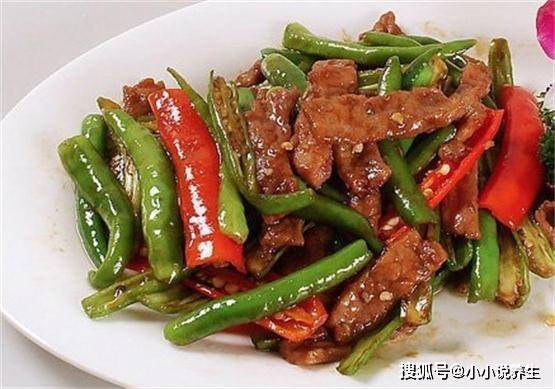 青椒av炒菜必备食材，鲜嫩可口，家常菜首选青椒av料理