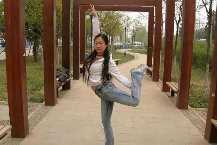 北京老熟女3p露脸浜真实经历,揭秘背后故事,探索都市隐秘情感世界 北京老熟女3p露脸浜真实经历,揭秘背后故事,探索都市隐秘情感世界