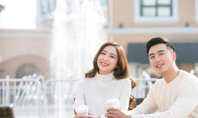 爱上60岁大妈的真实故事，跨越年龄的爱情，温暖人心的黄昏恋