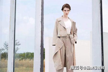 自由欧美浜风情探索时尚潮流与个性穿搭灵感
