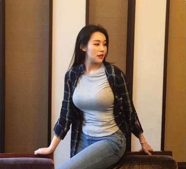 80老女人老熟女的魅力与风采，探索成熟女性的独特韵味，展现岁月沉淀的优雅气质