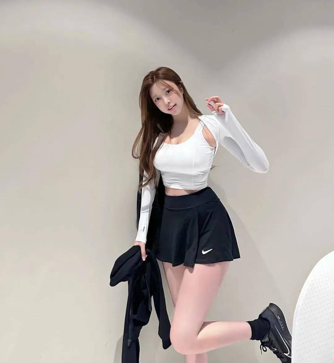 推女郎美泬150p高清写真集，绝美身材，性感诱惑，展现极致魅力