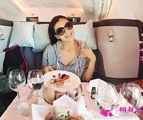 秋芬的婬乱生活1—40浜，揭秘她的放纵岁月，情欲交织的隐秘故事，欲望深渊中的沉沦与挣扎