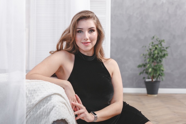 欧美少妇美女一区在线热播，性感辣妈撩人瞬间，独家高清资源免费观看