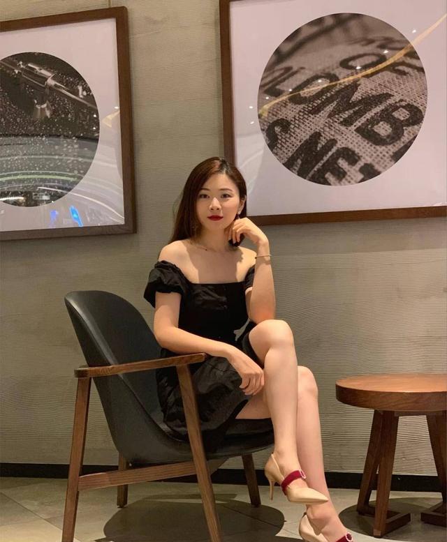亚洲蜜臀无码高清惊艳呈现，完美曲线尽显魅力，性感诱惑无法抵挡