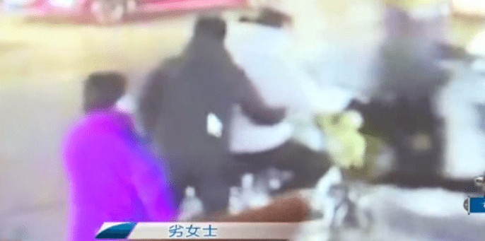 处破videos摘花过程揭秘，看高手如何操作，轻松掌握技巧