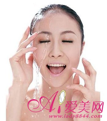 日BB美女BB护肤秘籍大公开，轻松打造水润肌肤，告别干燥烦恼