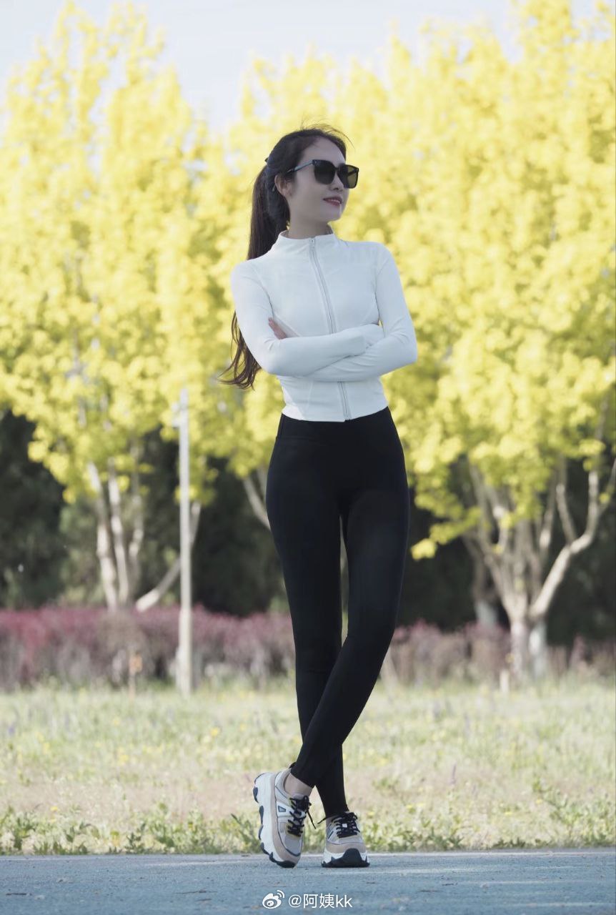 成熟女性电影精选，激情演绎，成人世界隐秘欲望，探索熟女魅力，深夜独享佳作