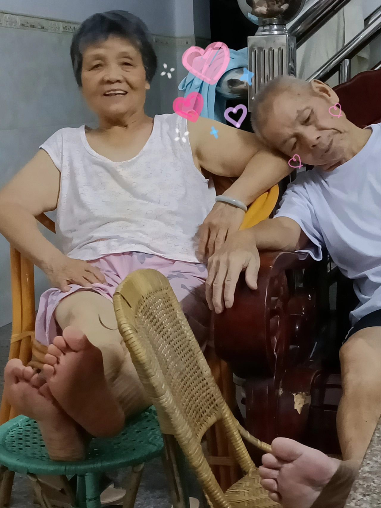 老人与爱视频见证晚年激情，真实记录，温暖瞬间