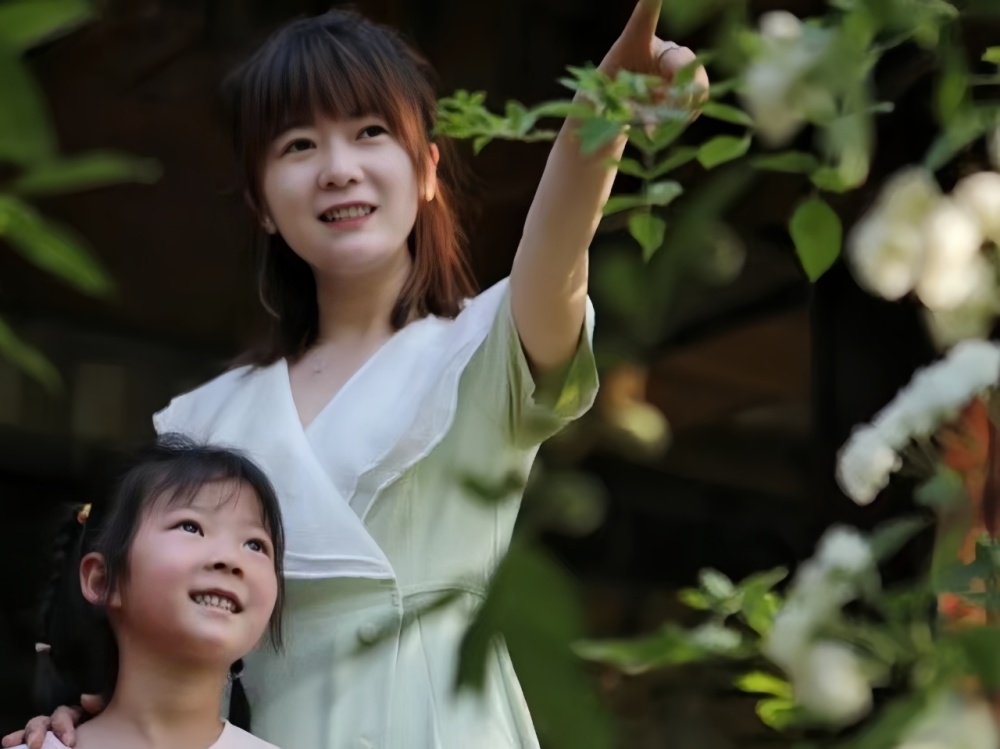 2.嫩草精品免费看，春光无限好，畅享自然美