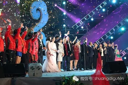 熟女蕩婦豪華精選集桃花視頻，風情萬種，魅惑無限，激情綻放