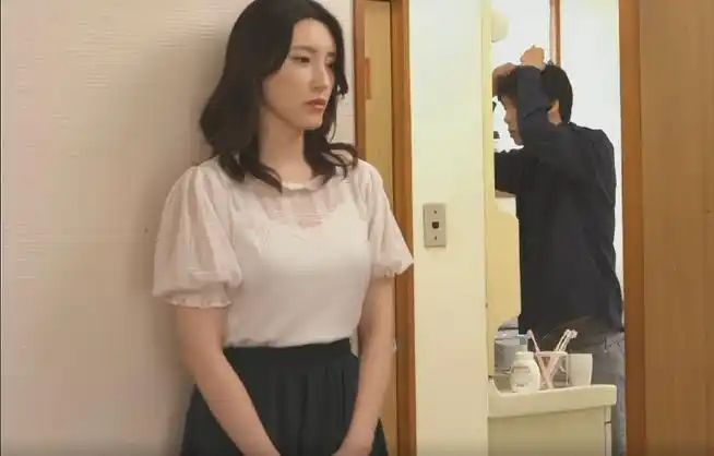熟妇丰满人妻的诱惑，温柔体贴惹人爱，风情万种勾人心